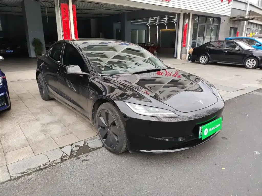 Tesla Model 3 — фото 2
