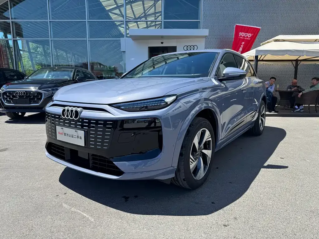 Audi Q6L e-tron