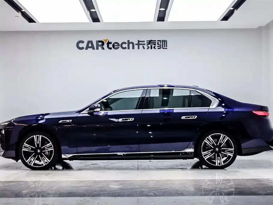 BMW i7 2023 из CN, фото 7