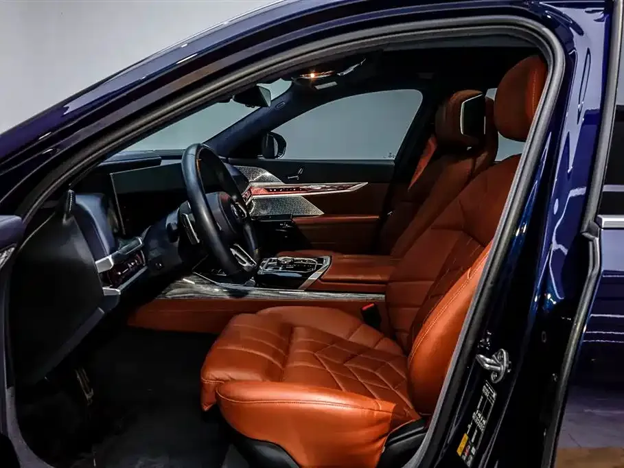 BMW i7 2023 из CN, фото 6