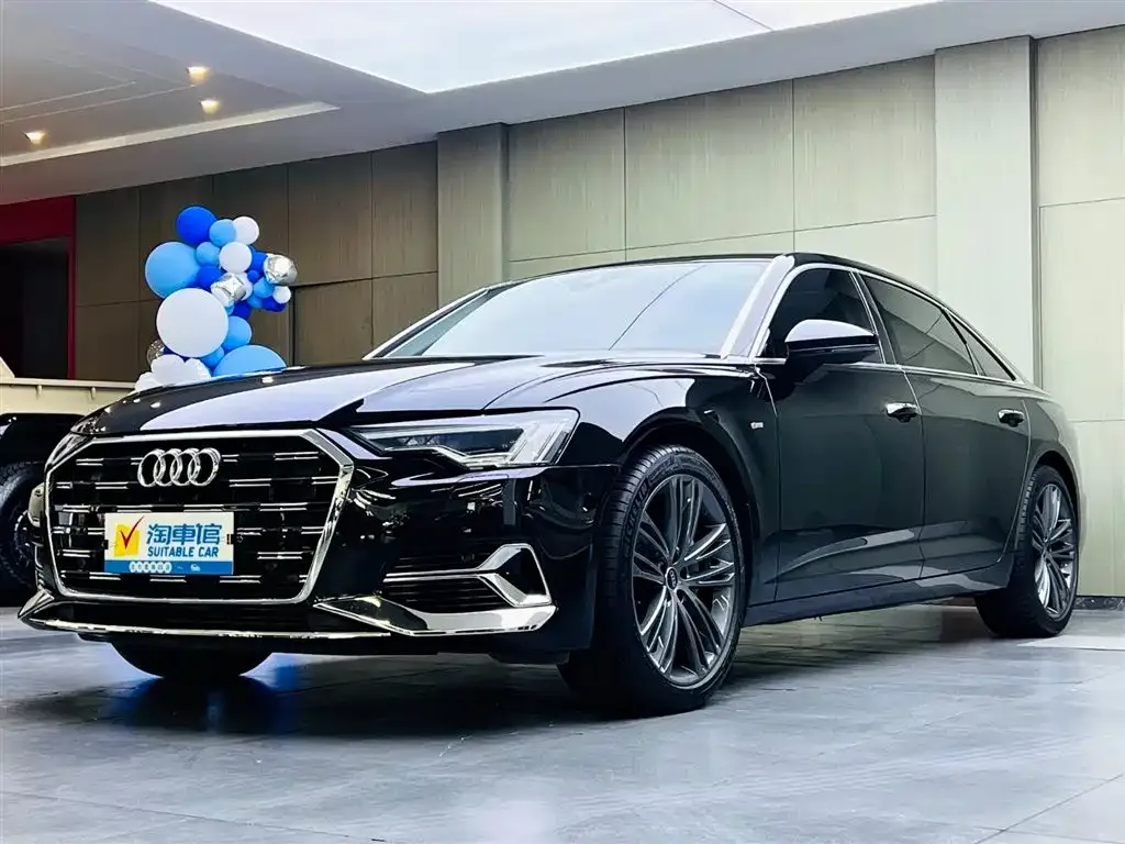 Audi A6L — фото 1
