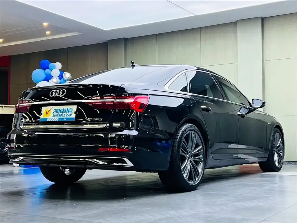 Audi A6L — фото 9