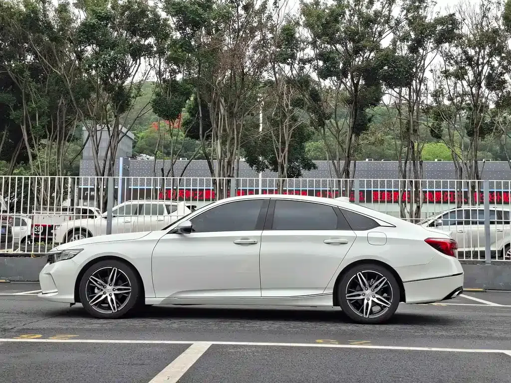 Honda Inspire — фото 10