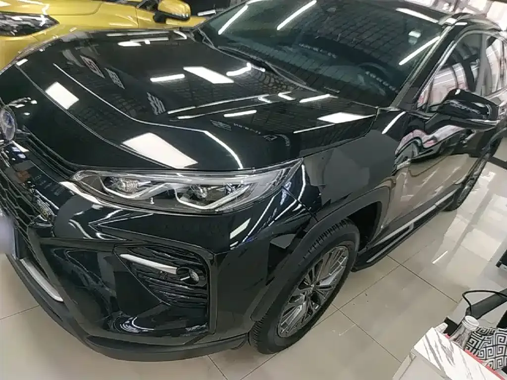 Toyota Wildlander — фото 10