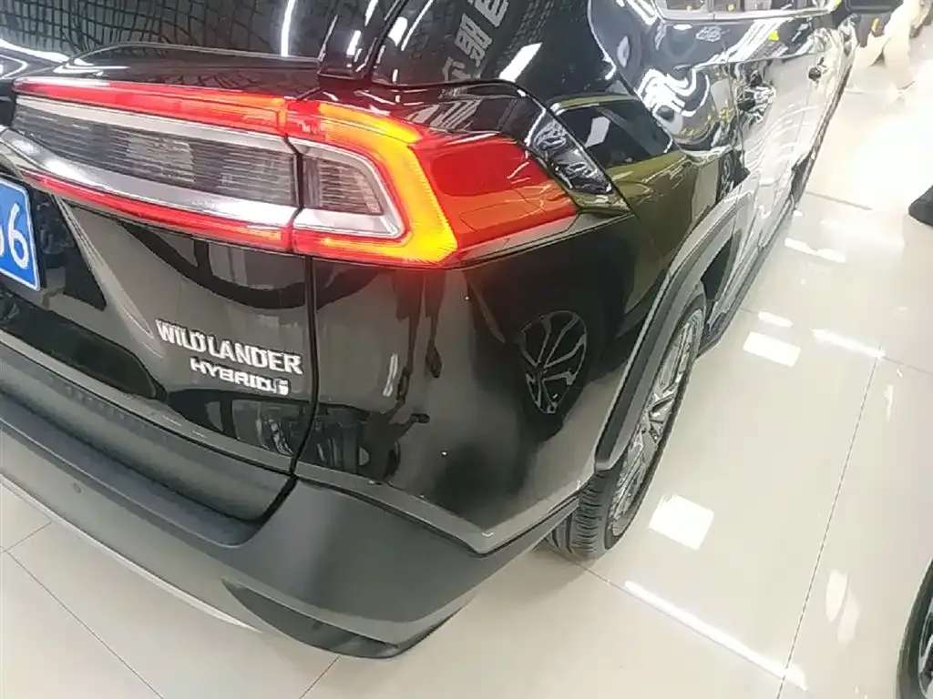 Toyota Wildlander — фото 3
