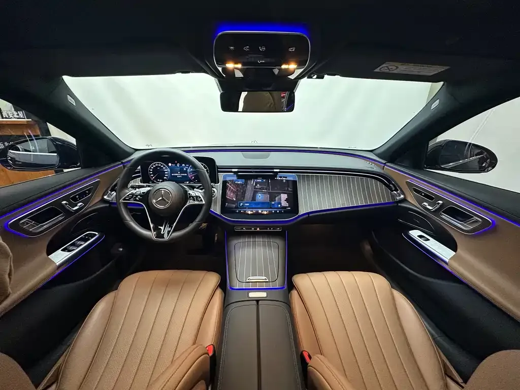 Mercedes-Benz E-Class — фото 10