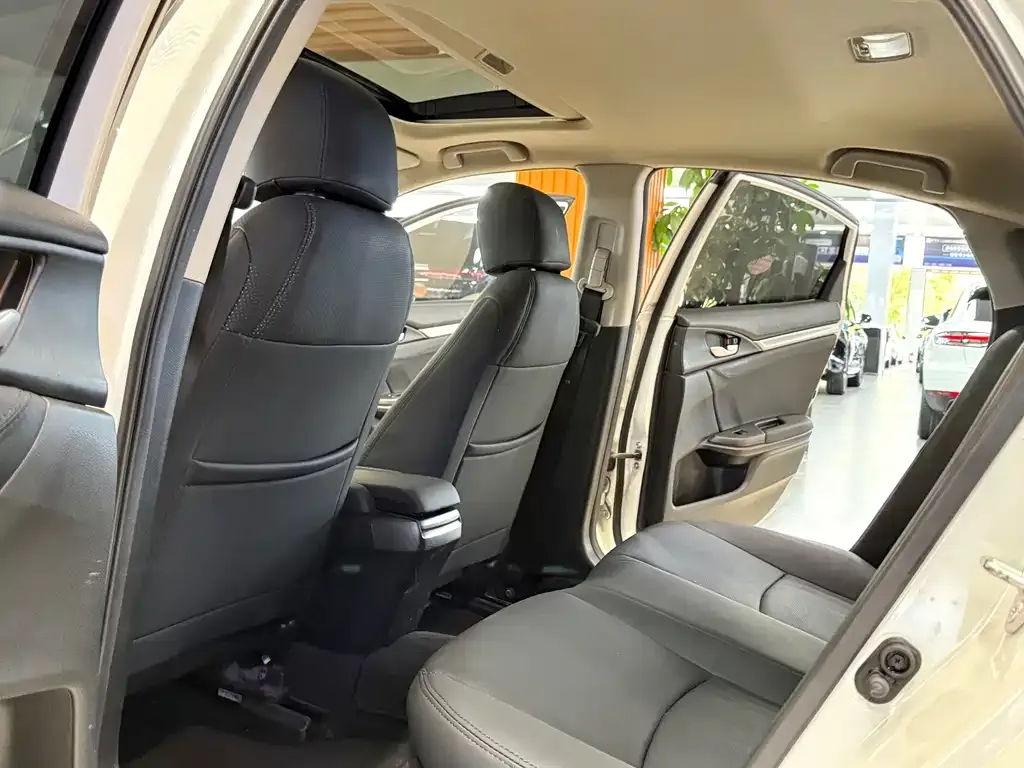 Honda Civic — фото 2