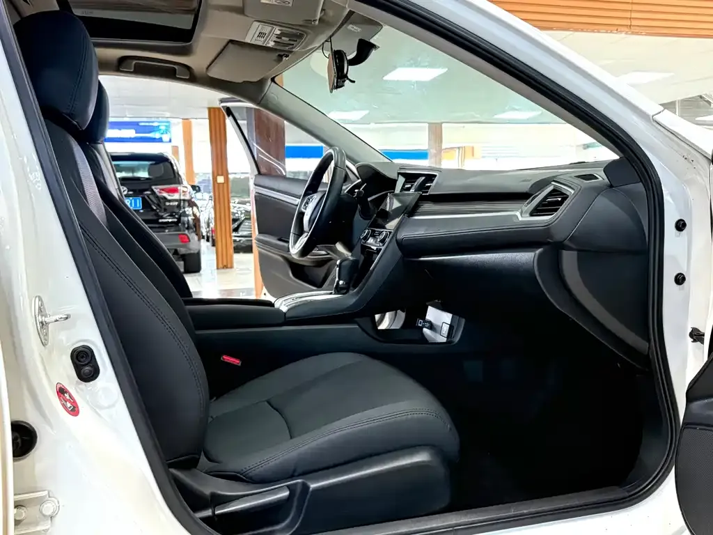 Honda Civic — фото 7