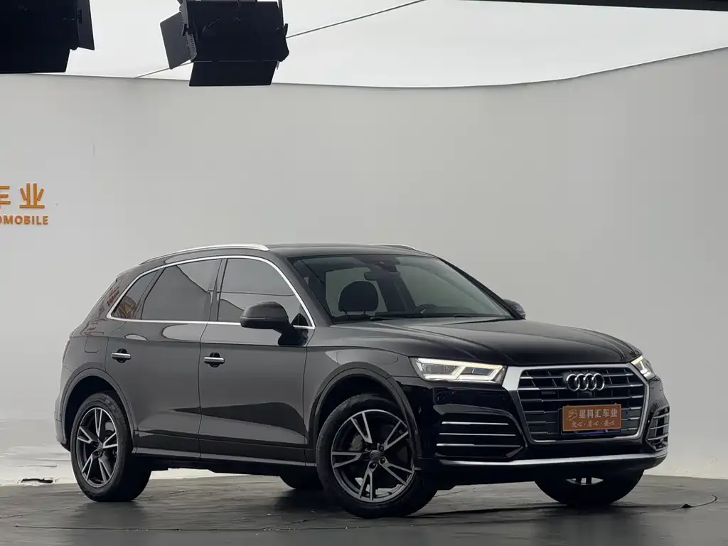 Audi Q5L — фото 2