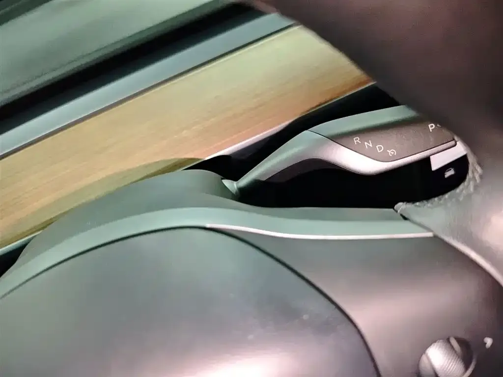 Tesla Model 3 — фото 2
