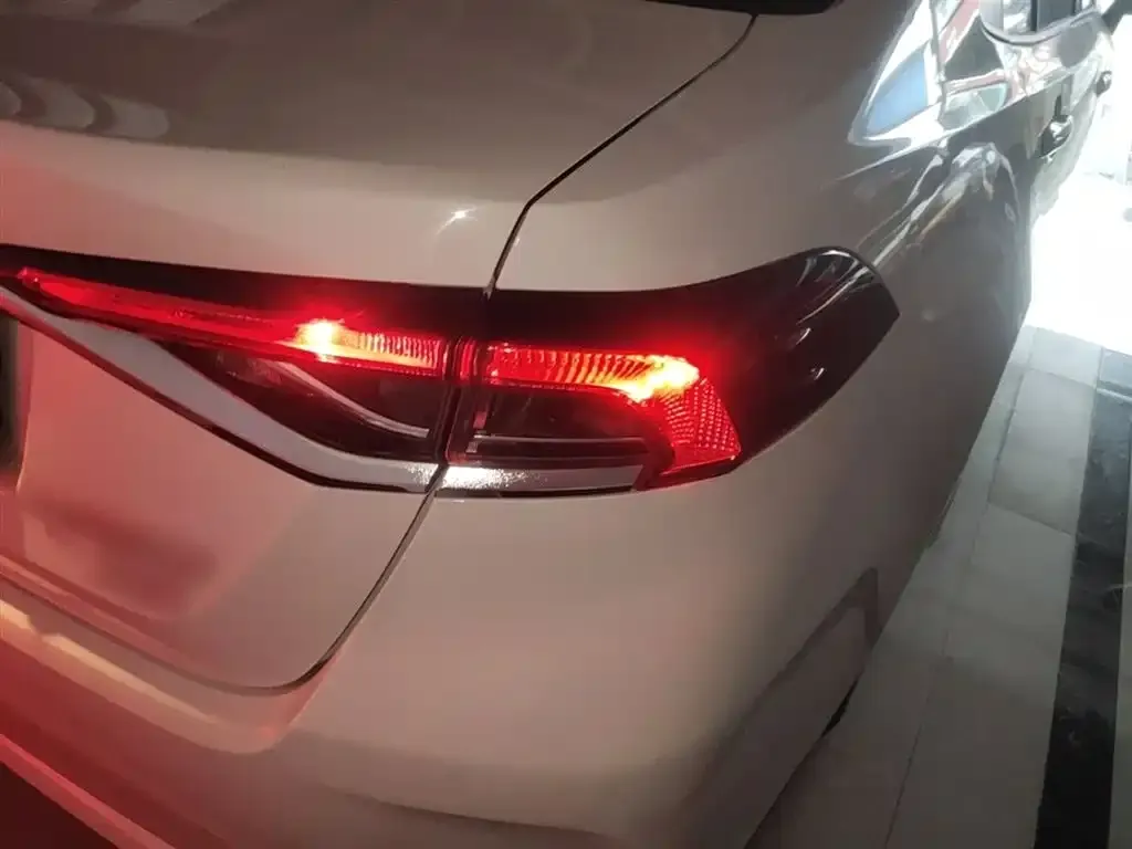 Toyota Corolla 2022 из CN, фото 10