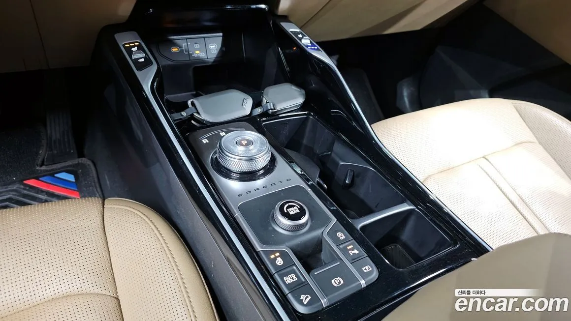 Kia Sorento — фото 9