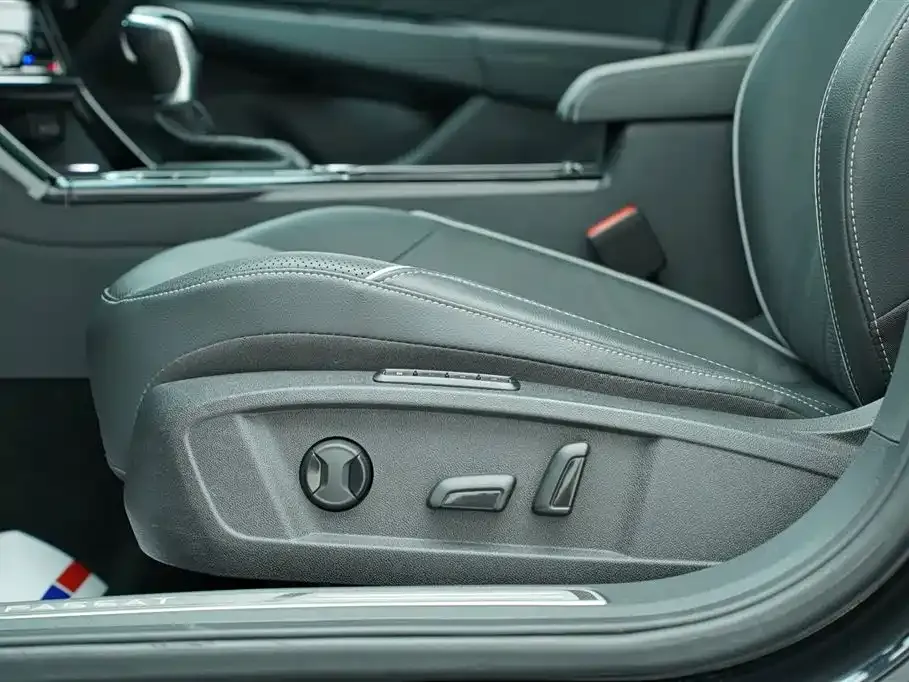 Volkswagen Passat — фото 8