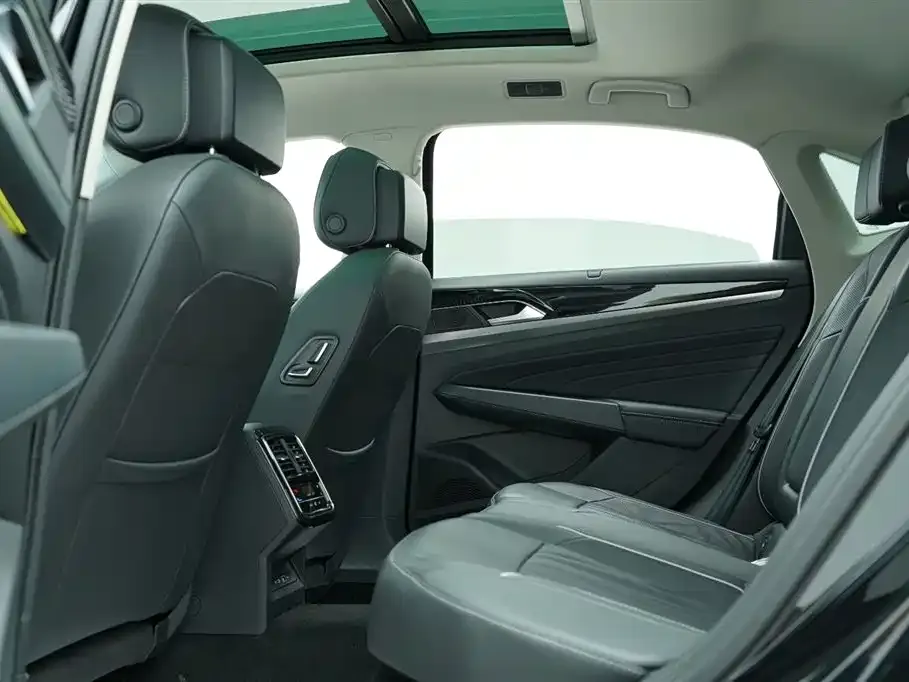 Volkswagen Passat — фото 6