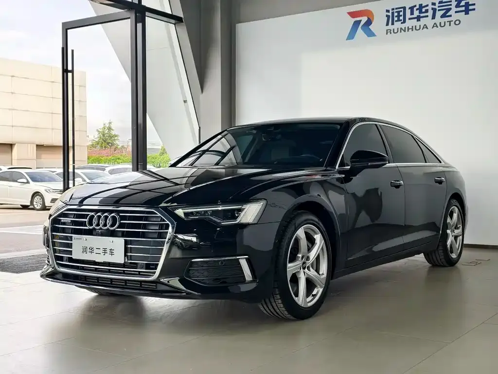 Audi A6L — фото 1