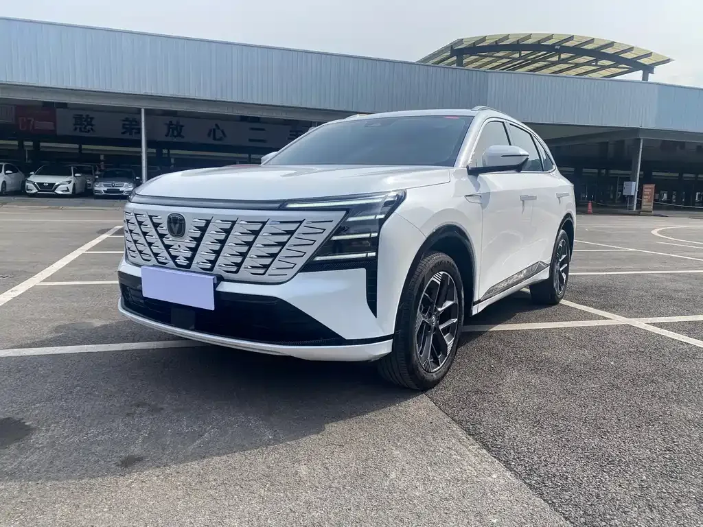Changan CS75PLUS — фото 1