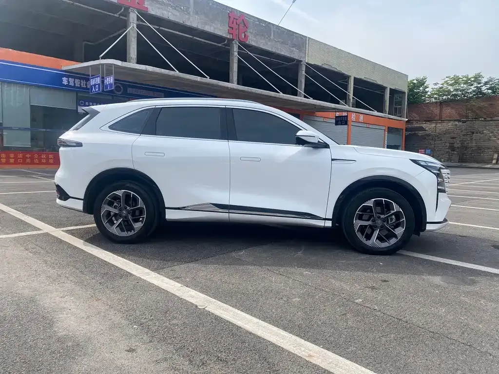 Changan CS75PLUS — фото 10