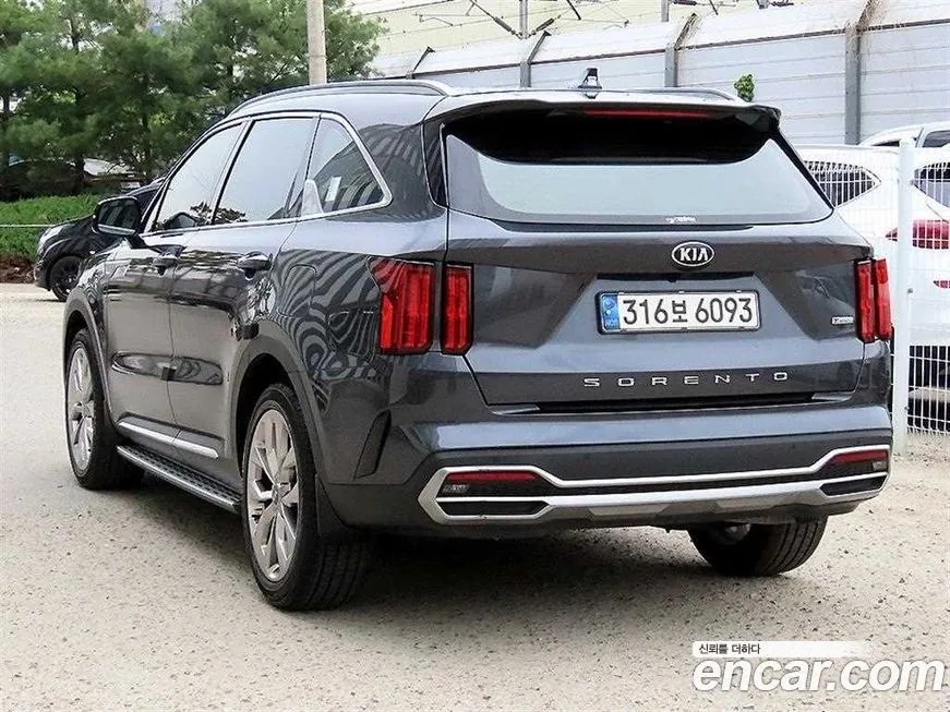 Kia Sorento — фото 10