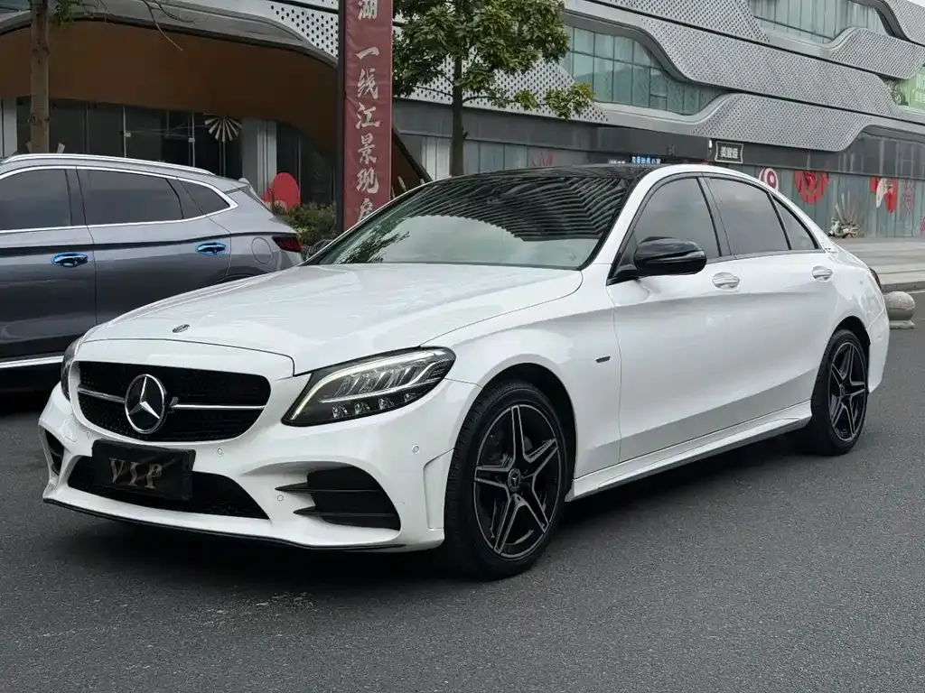 Mercedes-Benz C-Class — фото 1
