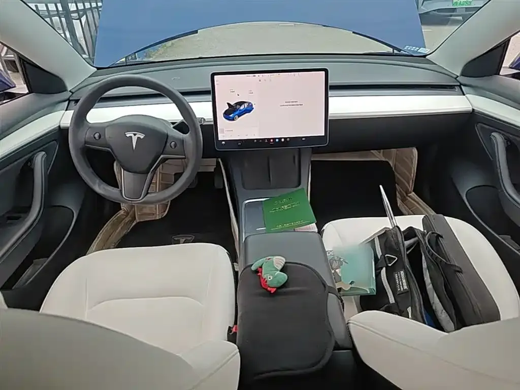 Tesla Model 3 — фото 3