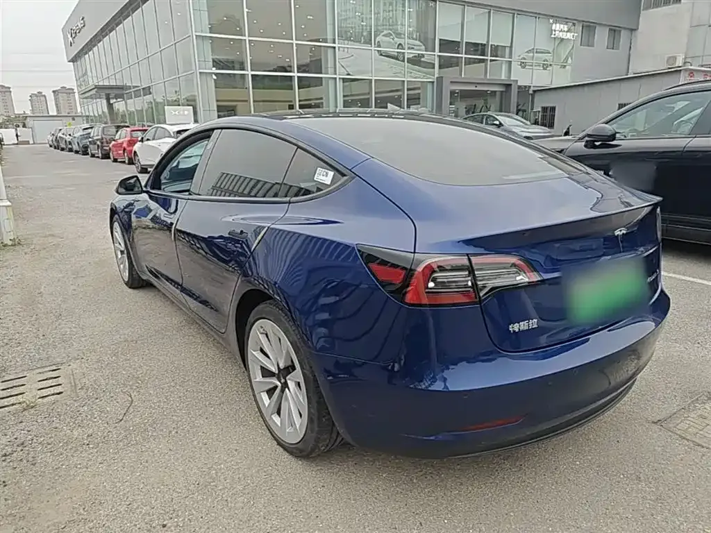 Tesla Model 3 — фото 6