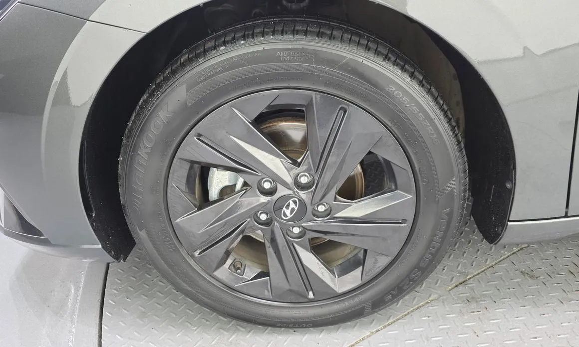 Hyundai AVANTE — фото 6
