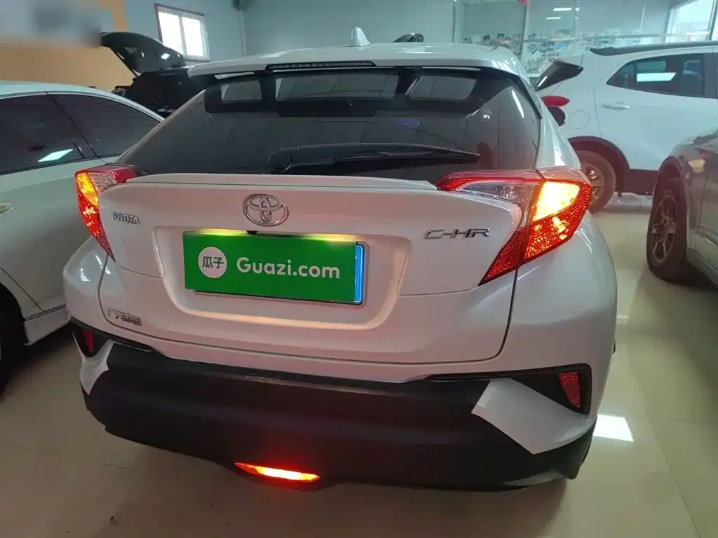 Toyota C-HR — фото 5