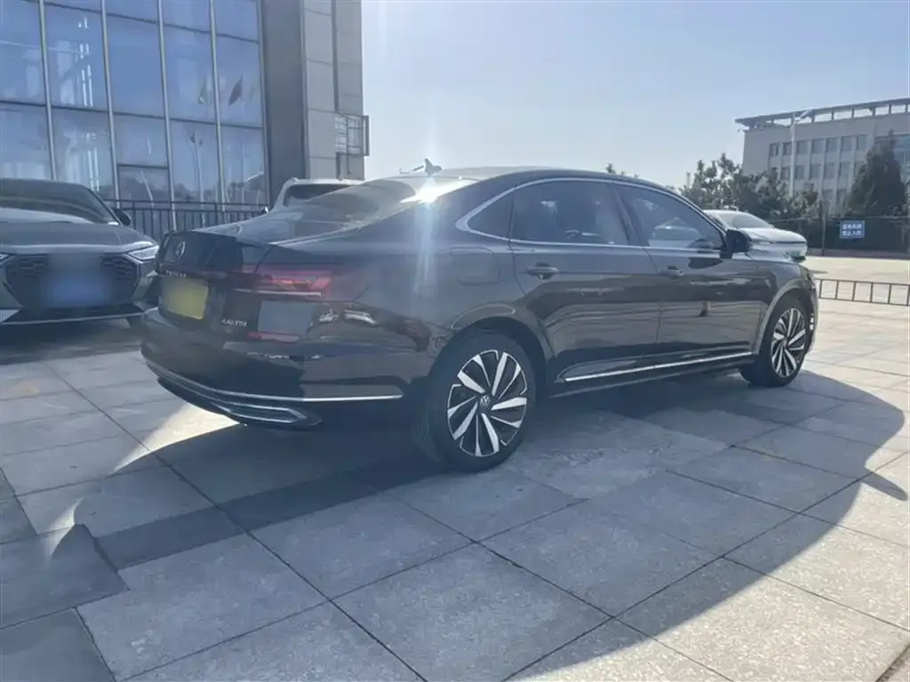 Volkswagen Passat — фото 2