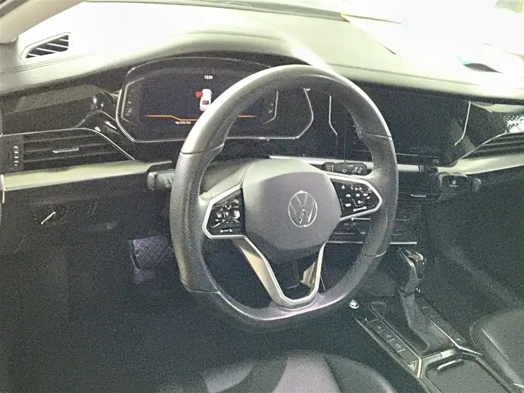 Volkswagen Passat — фото 10