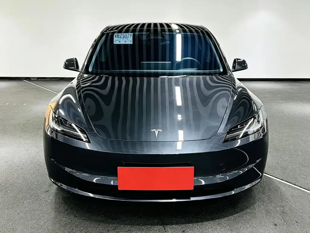Tesla Model 3 — фото 3