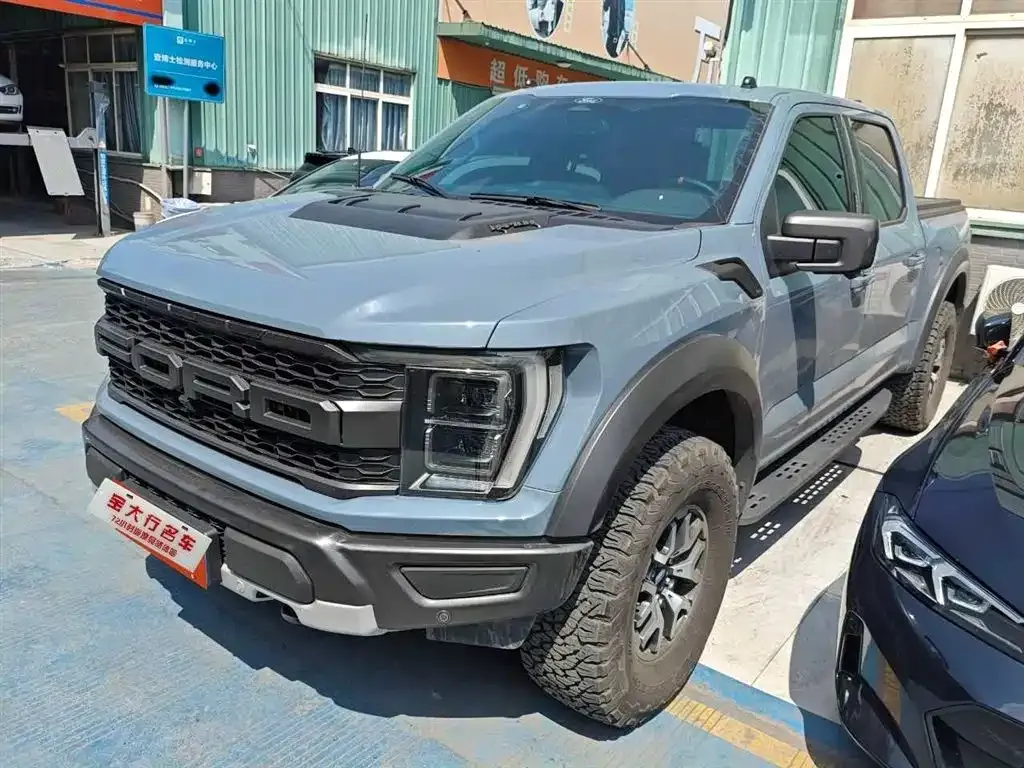 Ford F-150 Raptor — фото 1