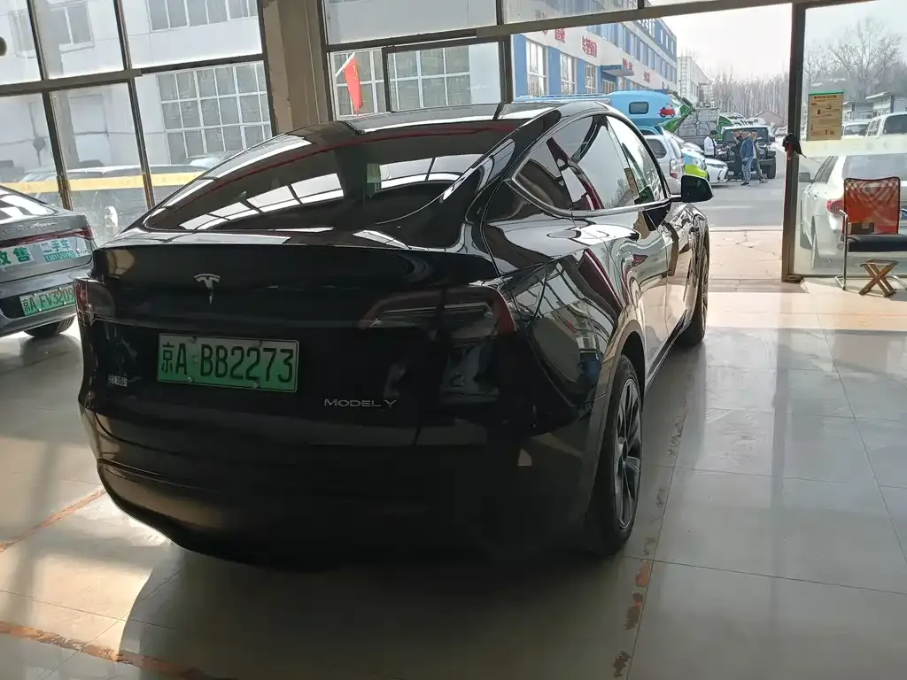 Tesla Model Y 2024 из CN, фото 5