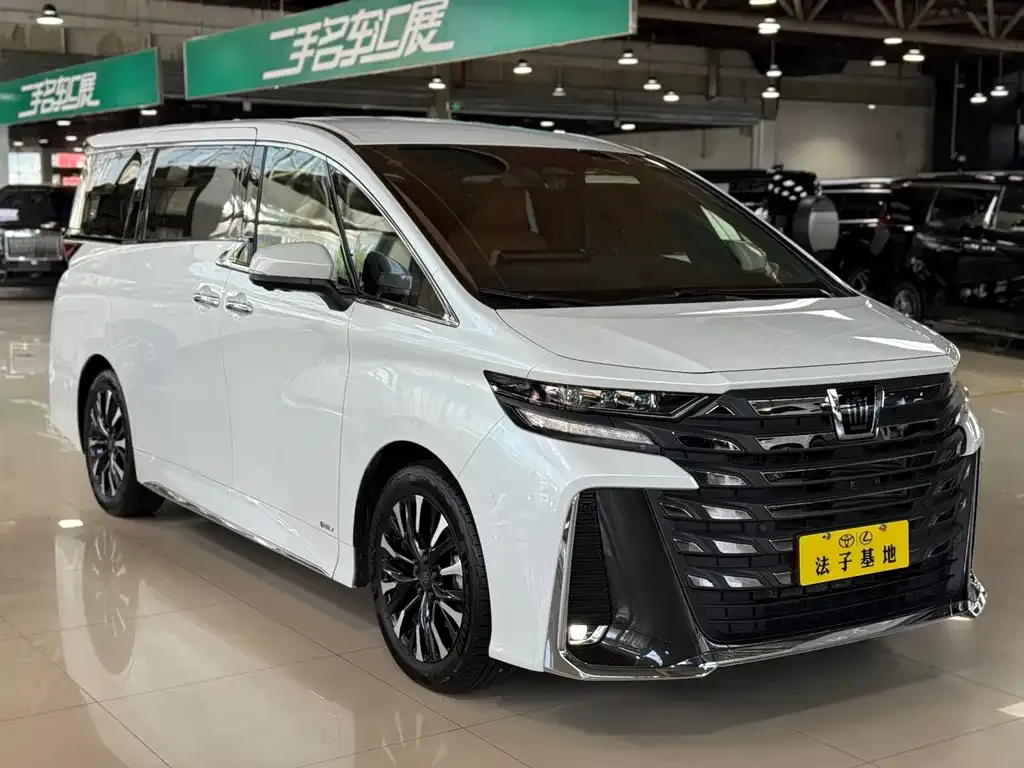 Toyota Vellfire — фото 10