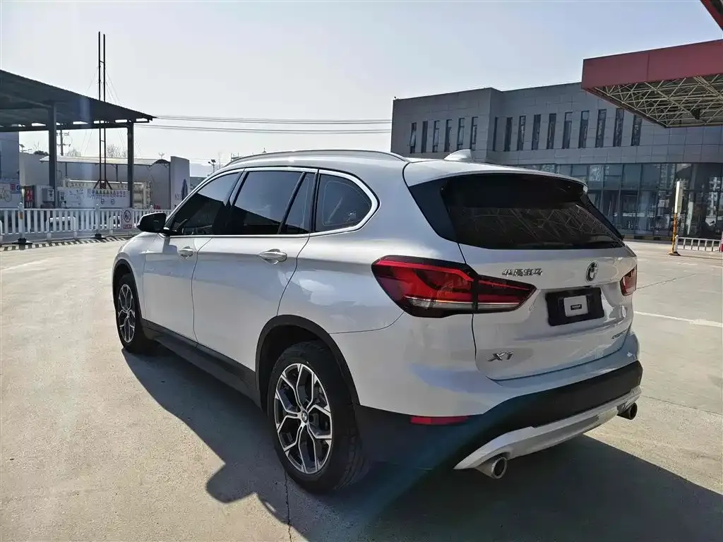 BMW X1 — фото 2