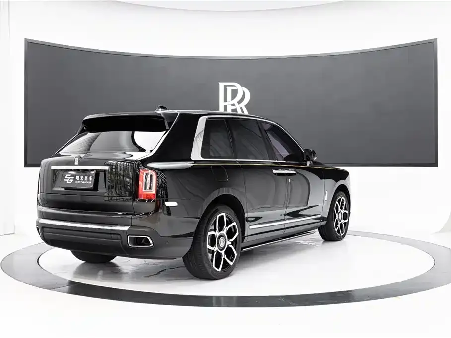 Rolls-Royce Cullinan — фото 8
