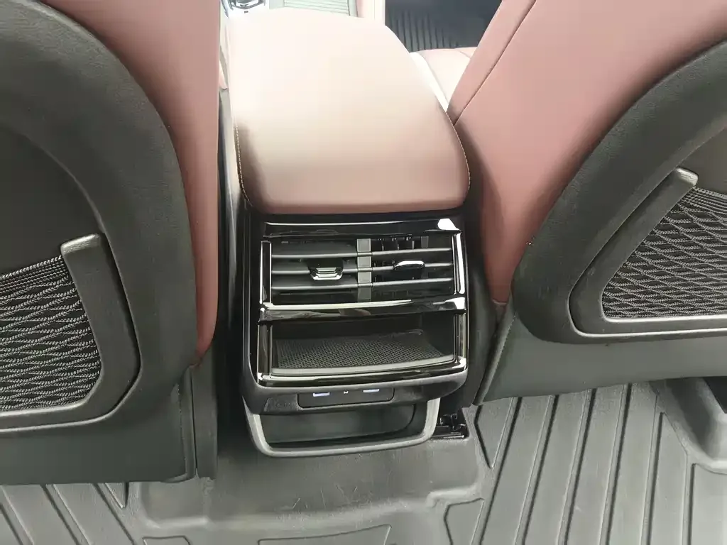 Geely Xingyue L 2024 из CN, фото 3