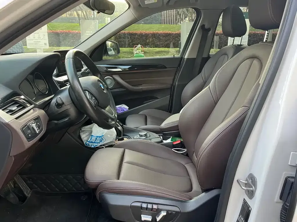 BMW X1 2021 из CN, фото 3