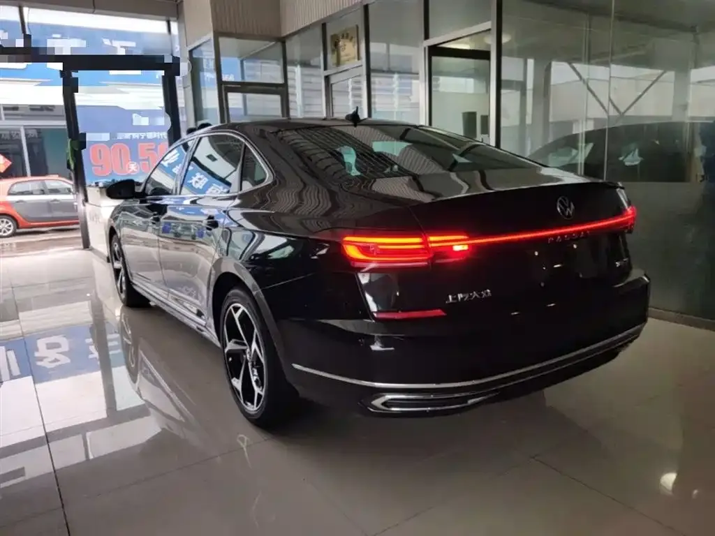 Volkswagen Passat — фото 4