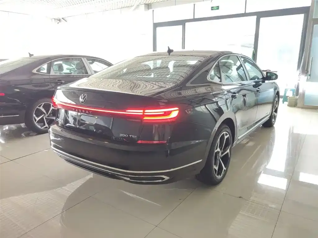 Volkswagen Passat — фото 2