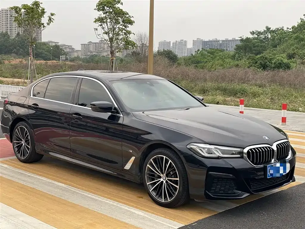BMW 5 Series — фото 10