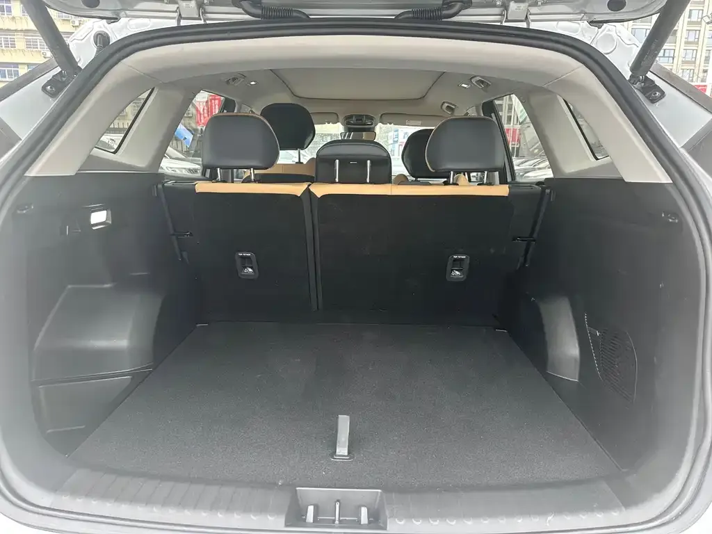 Geely Boyue L 2024 из CN, фото 5