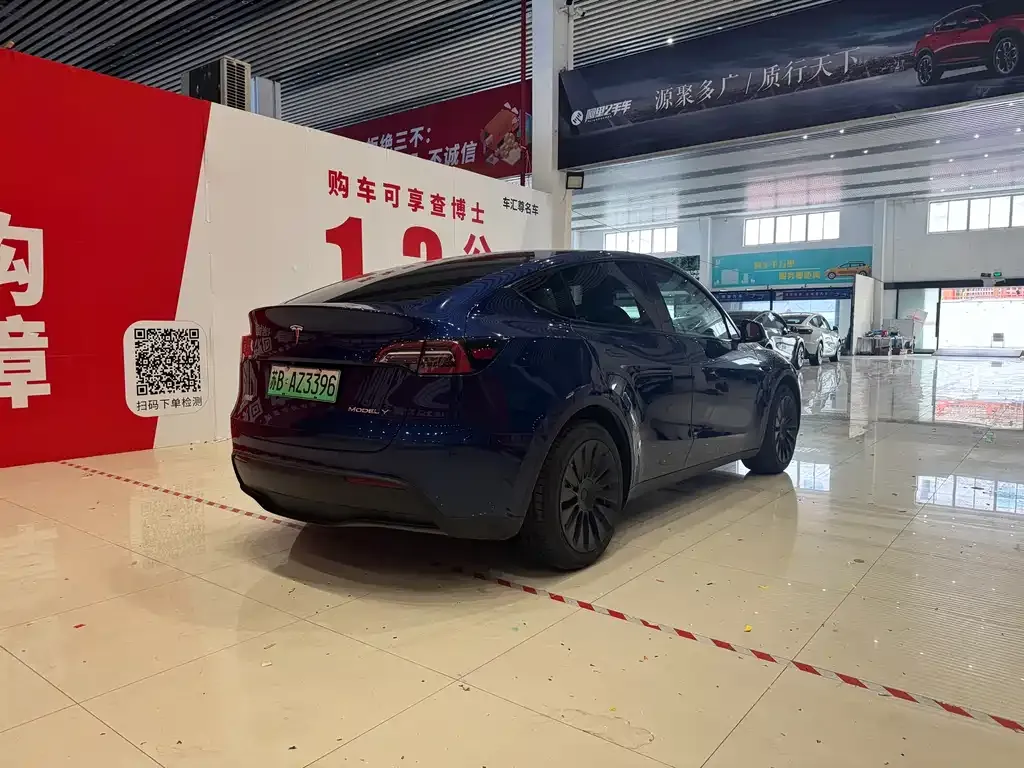 Tesla Model Y — фото 5