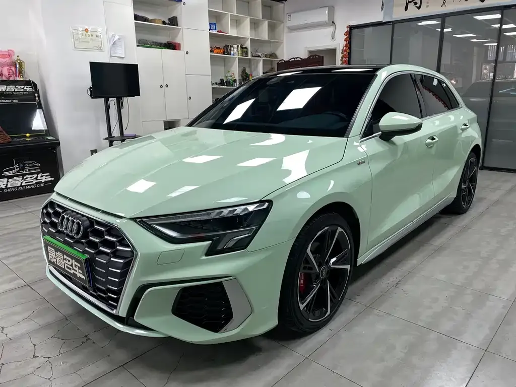 Audi A3 — фото 1