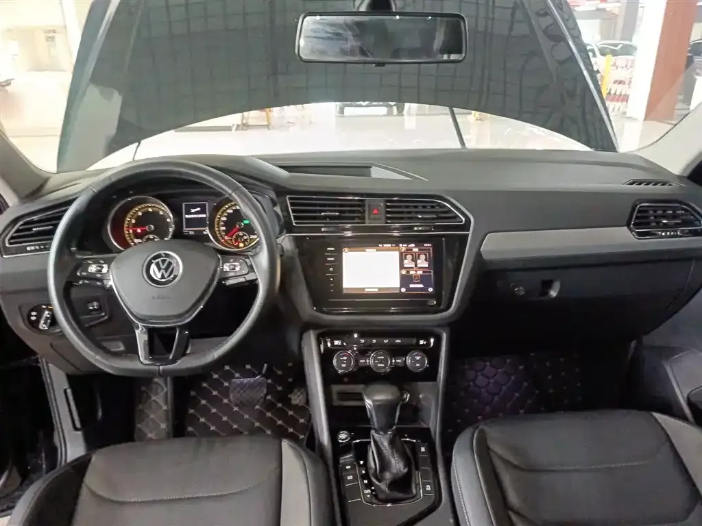 Volkswagen Tiguan L 2021 из CN, фото 3
