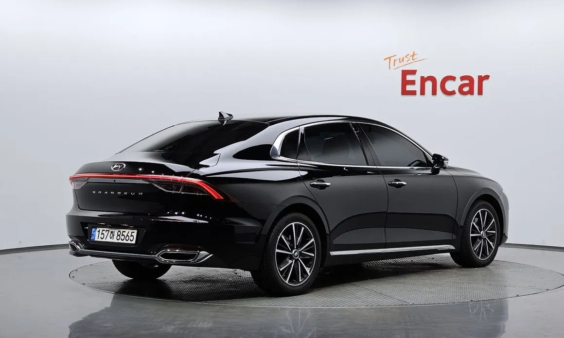 Hyundai Grandeur 2022 из KR, фото 2