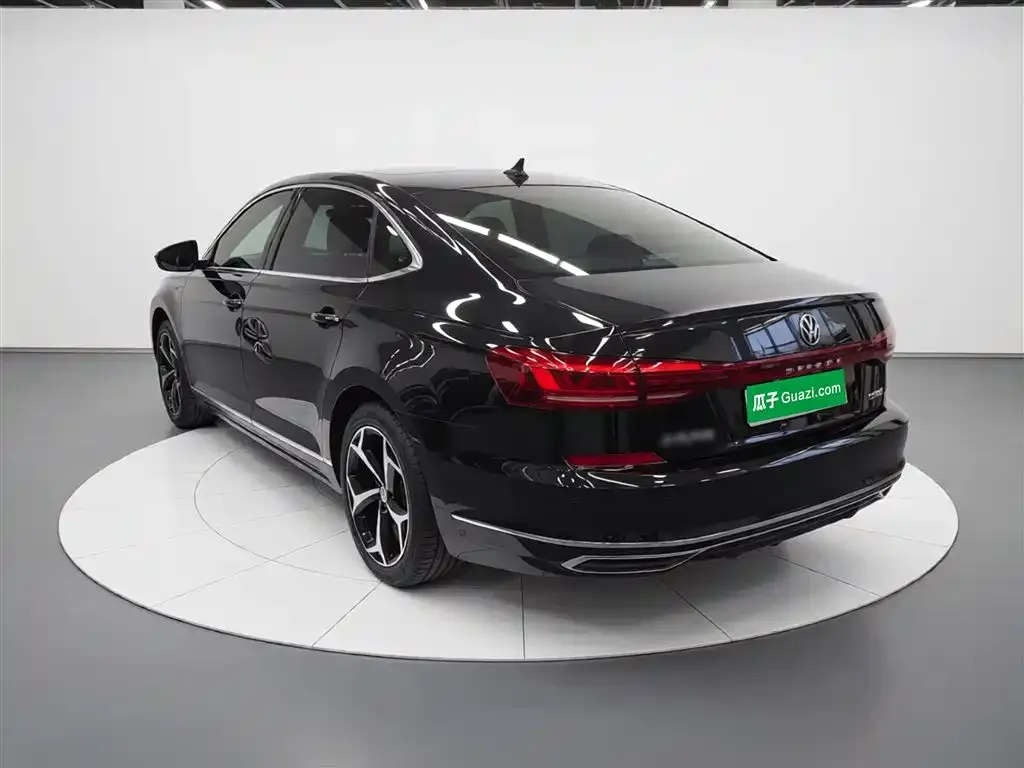 Volkswagen Passat — фото 3