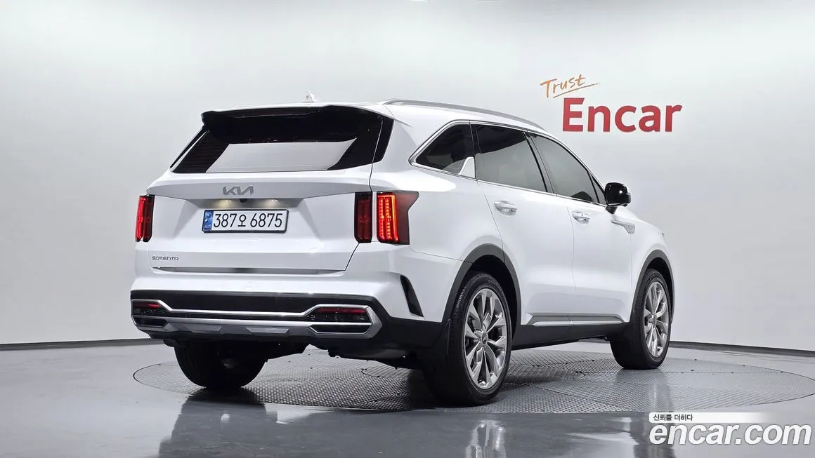 Kia Sorento — фото 7
