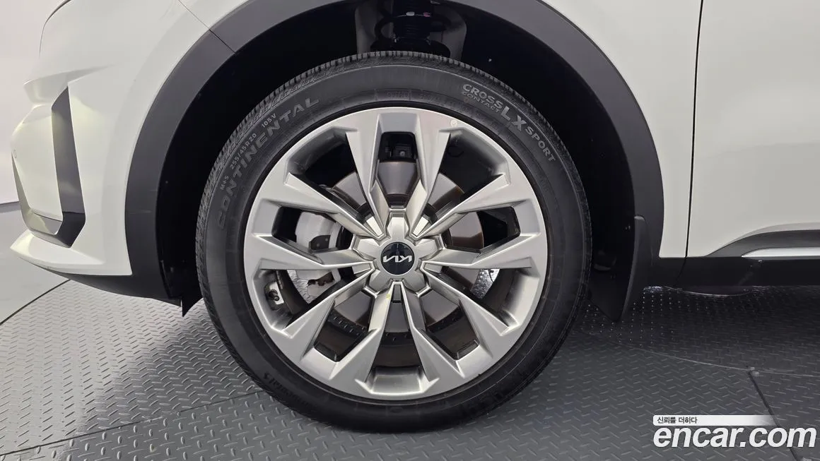 Kia Sorento — фото 10
