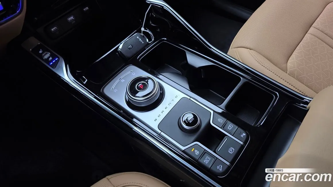 Kia Sorento — фото 8