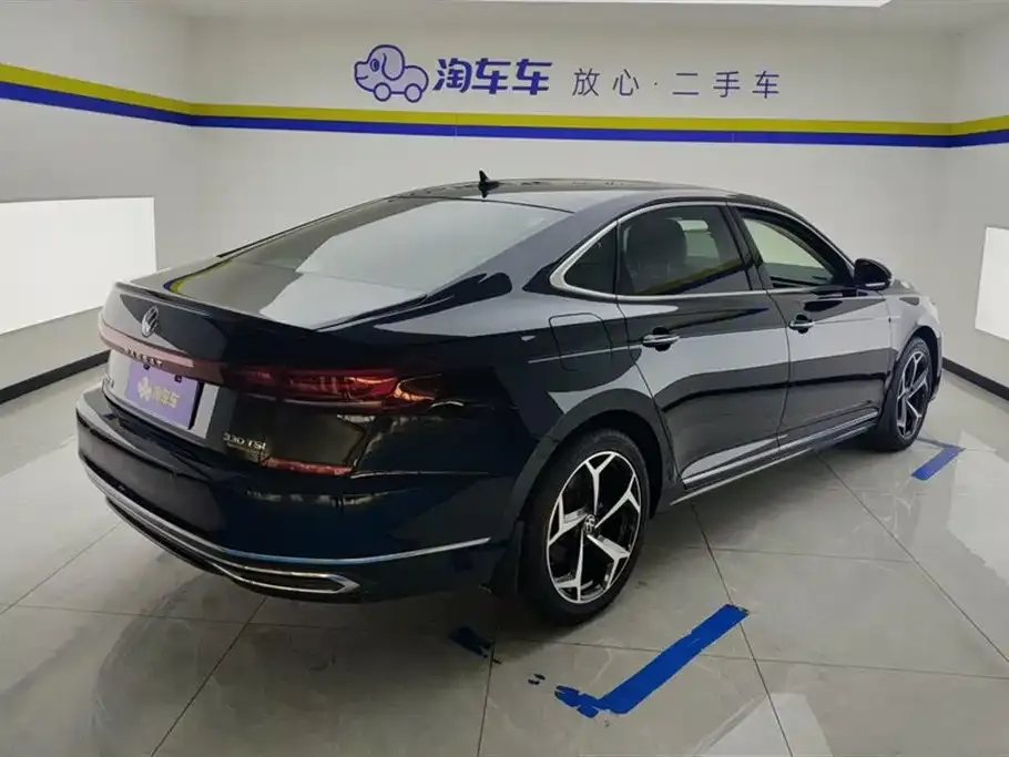 Volkswagen Passat — фото 6